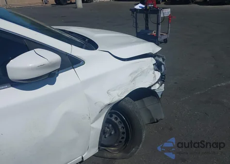 2017 Nissan Sentra S z USA, uszkodzony, nr VIN 3N1AB7AP0HY290781